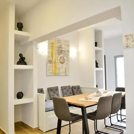 Apartment Exquisite 4-bedroom Prestige Rhodes City